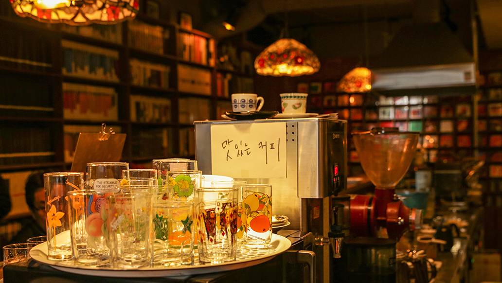 핫한 플레이스의 힙한 플레이리스트를 소개합니다!